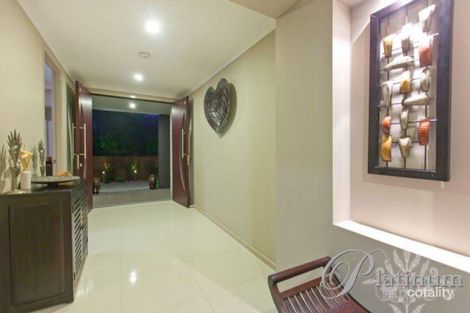 Property photo of 15 Kingham Place Carindale QLD 4152