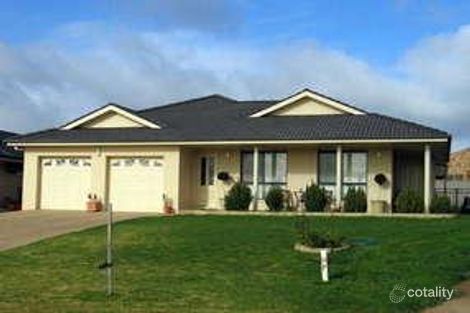 11 Dobell Pl, Lloyd, NSW 2650