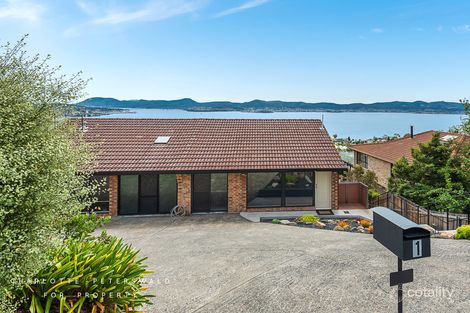 1/1 Amanda Cres, Sandy Bay, TAS 7005