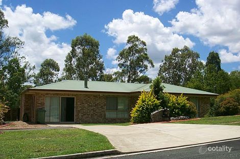 12 Emerald Dr, Southside, QLD 4570