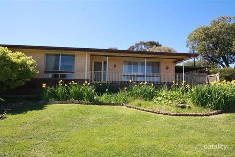 2 Bayvue Cres, Ridgehaven, SA 5097