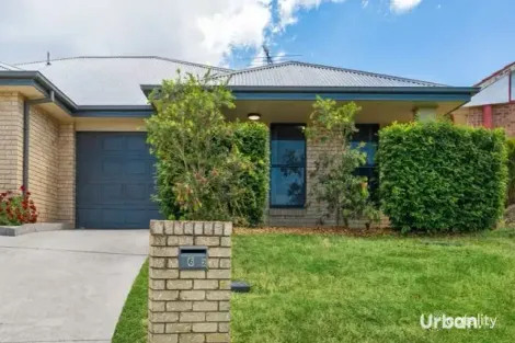 2/6 Tabor Cl, Rutherford, NSW 2320