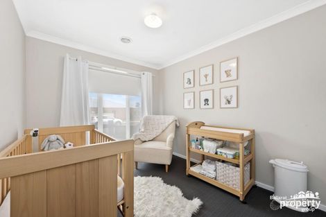Property photo of 3 Kirwan Close Mount Clear VIC 3350