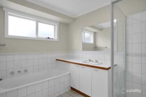 Property photo of 133 Avebury Drive Berwick VIC 3806