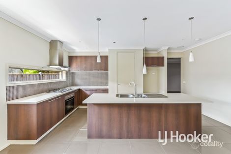 Property photo of 10 Carabeen Way Lyndhurst VIC 3975