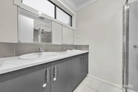 Property photo of 38 Parklink Drive Cranbourne East VIC 3977