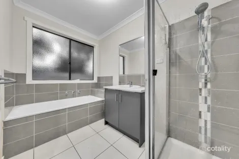 Property photo of 38 Parklink Drive Cranbourne East VIC 3977