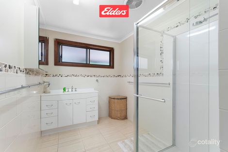 Property photo of 30 Ocean View Parade Lakes Entrance VIC 3909