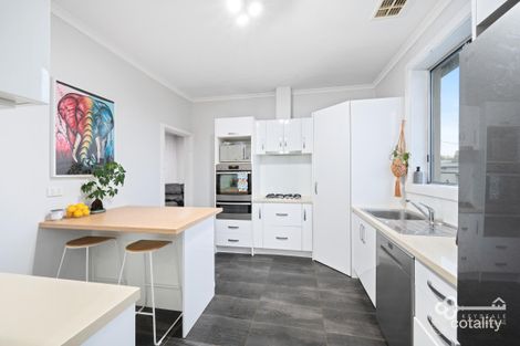 Property photo of 5 Barrett Avenue Mount Gambier SA 5290