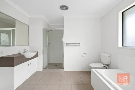 Property photo of 101-103 William Humphreys Drive Mundoolun QLD 4285