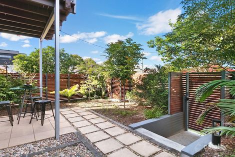 Property photo of 1/57 Shakespeare Street Coorparoo QLD 4151