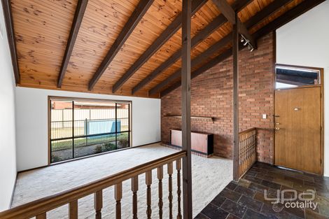 Property photo of 9 Ayr Close Greenvale VIC 3059