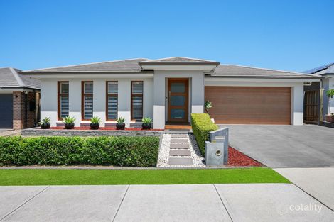 Property photo of 32 Dowie Drive Claymore NSW 2559