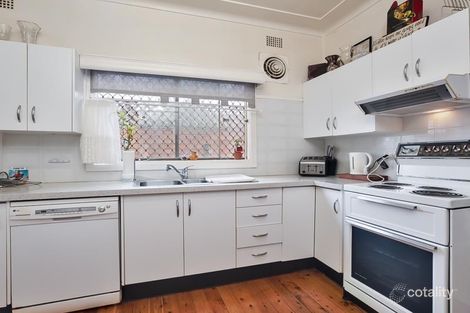 Property photo of 4 Denby Street Garden Suburb NSW 2289