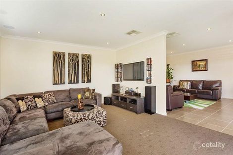 Property photo of 36 Silverstone Circuit Wollert VIC 3750