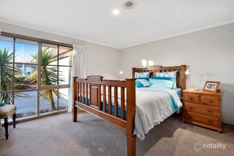 Property photo of 23 Maygrand Close Kilsyth South VIC 3137