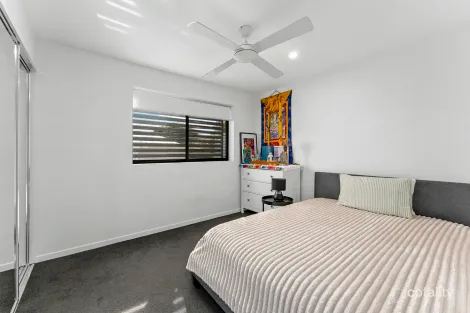 Property photo of 2/49 Northcliffe Street Murarrie QLD 4172