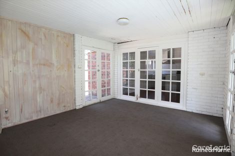 Property photo of 5 Falcon Place Kooringal NSW 2650