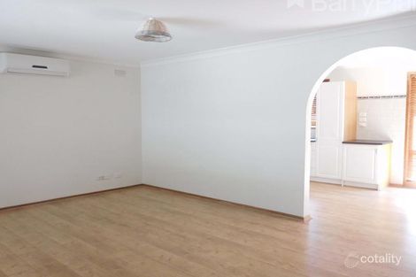 Property photo of 16 Guildford Crescent Narre Warren VIC 3805