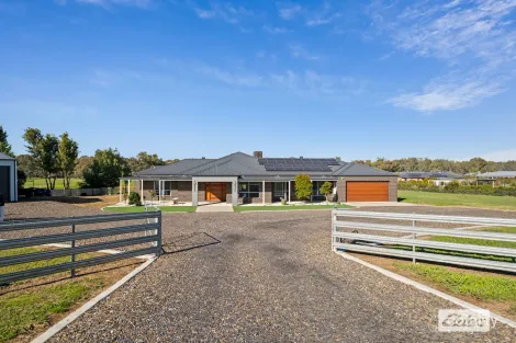 Property photo of 32 Anvil Road Jindera NSW 2642