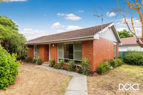 Property photo of 35 College Crescent Flora Hill VIC 3550