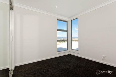 Property photo of 17 Horizons Avenue Shell Cove NSW 2529