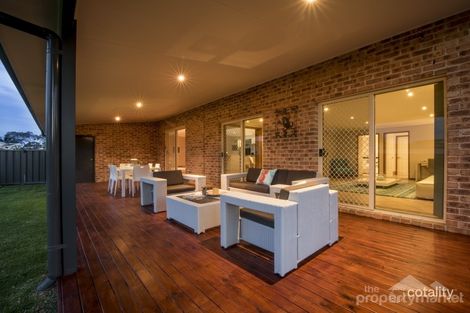 Property photo of 19 Crosby Crescent Killarney Vale NSW 2261