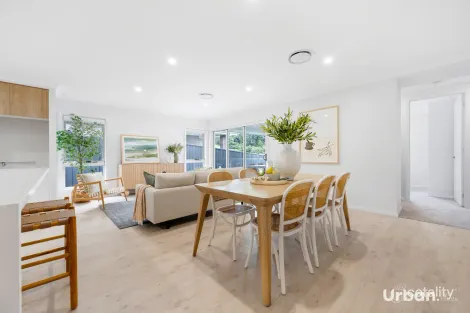 46 Holroyd St, Albion Park, NSW 2527