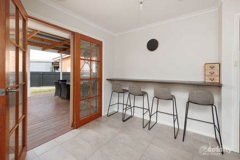 Property photo of 1 Warsaw Crescent Wodonga VIC 3690