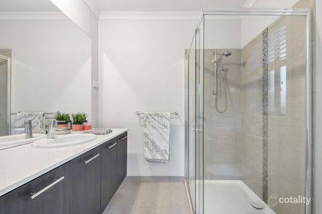 Property photo of 15 Mistybrook Place Armstrong Creek VIC 3217