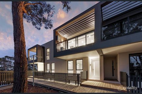 Property photo of 14 Skyline Place Heathmont VIC 3135