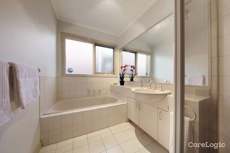 Property photo of 2/4B Bevis Street Bentleigh East VIC 3165