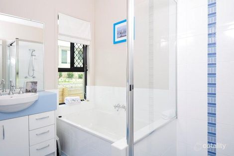 1 Hillcrest Ct, Beerwah, QLD 4519