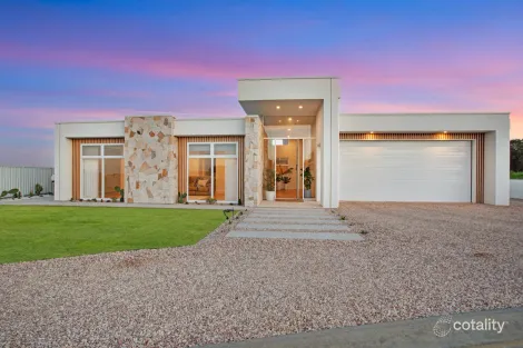 Property photo of 11 Herbert Edwards Drive Streaky Bay SA 5680