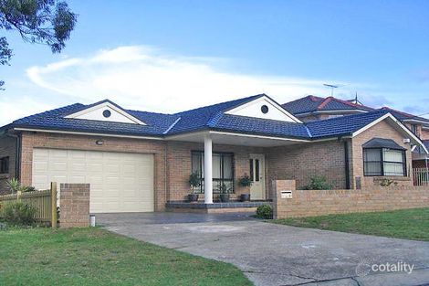 3 Cowl St, Greenacre, NSW 2190