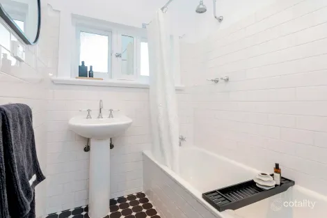 Property photo of 35 Flora Terrace Prospect SA 5082
