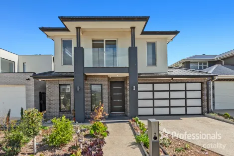 Property photo of 2 Sabot Close Werribee South VIC 3030