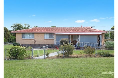 Property photo of 16 Albert Street Crows Nest QLD 4355