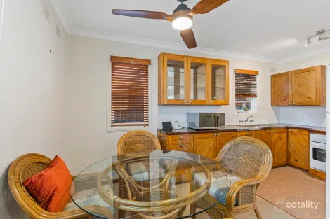 Property photo of 22 Sellers Crescent Bellambi NSW 2518