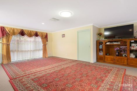 Property photo of 16 Barilla Court Cranbourne VIC 3977