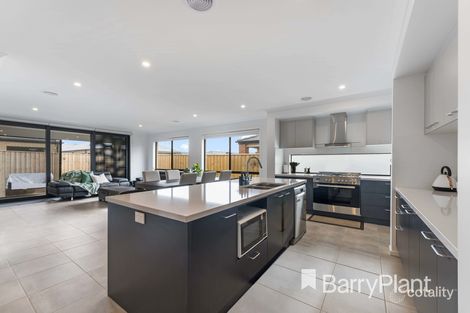 Property photo of 8 Nuttall Street Mambourin VIC 3024