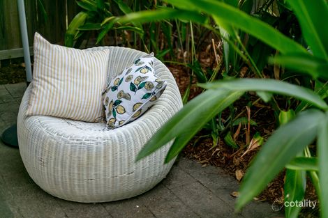 Property photo of 4/122 Greenslopes Street Edge Hill QLD 4870