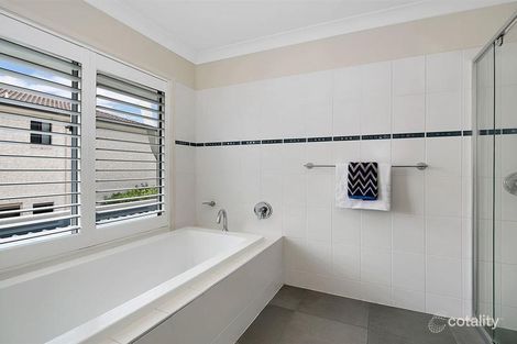 1 Patricia Dr, The Gap, QLD 4061