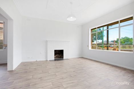 Property photo of 12 Banbury Road Reservoir VIC 3073