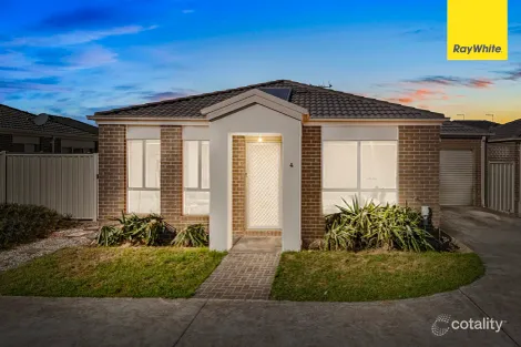 4/3 Austin Pl, Melton South, VIC 3338