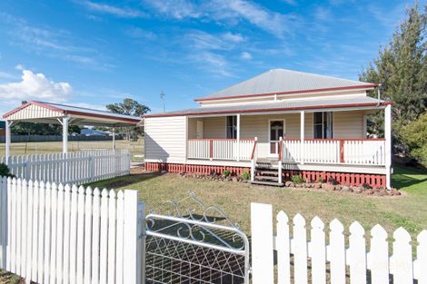 Property photo of 32 John Street Goombungee QLD 4354