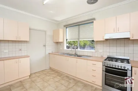 Property photo of 7 Fitzroy Grove Chadstone VIC 3148