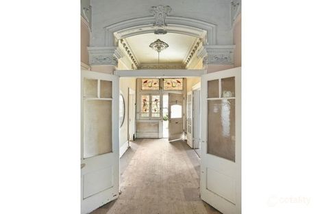 Property photo of 2 Shoobra Road Elsternwick VIC 3185