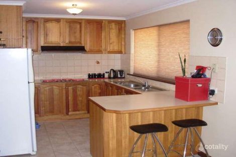Property photo of 14 Tallarook Court Mount Gambier SA 5290