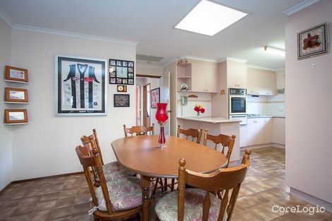 Property photo of 27 Ervine Close Sunbury VIC 3429